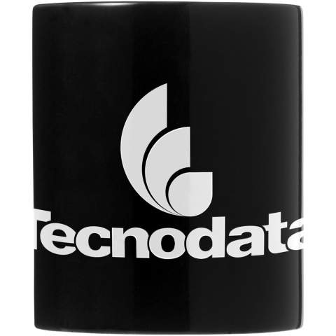 Avec son design classique, le mug Santos est un élément qui attire l'attention dans n'importe quelle maison ou bureau. Ce mug est disponible en plusieurs couleurs et offre suffisamment d'espace pour imprimer un logo ou un message. Il peut contenir jusqu'à 330 ml de boissons chaudes, et le matériau en céramique garantit sa résistance à la chaleur. Le mug Santos (y compris l'impression) peut être mis au lave-vaisselle conformément à la norme EN12875-1 pour au moins 125 lavages. 