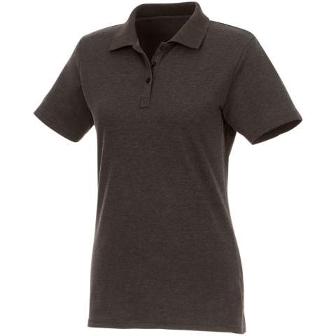 The Helios short sleeve women's polo combines refined style with unique custom branding options, and it is designed with a fitted shape for a feminine look. Made from 180 g/m² cotton pique, it offers lightweight comfort and durability. The interior, including tearaway-cutaway main label, allows for custom logo placement, making it the perfect pick for any event. With a classic polo collar and short sleeves, it transitions effortlessly from casual to formal occasions. Multiple colours available to suit any brand.