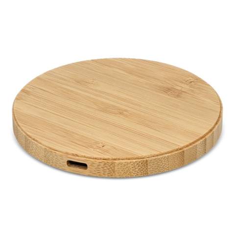 Ce chargeur sans fil en bambou durable prend en charge la charge rapide avec une puissance de sortie de 15 W pour votre téléphone. Avec des protections contre les surcharges, les décharges excessives, les courts-circuits et les surtensions, il garantit une charge en toute sécurité.