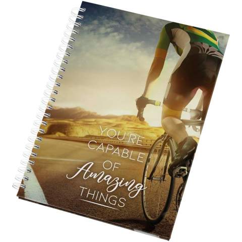 L'agenda non daté à couverture rigide Desk-Mate® A5 avec papier 80 g/m2 offre flexibilité et personnalisation dans un format pratique et portable. Sans dates préimprimées, vous pouvez commencer à planifier à tout moment, en personnalisant chaque page pour l'adapter à votre emploi du temps. Parfait pour noter vos pensées quotidiennes, vos objectifs ou vos rendez-vous à votre propre rythme, cet agenda A5 est idéal pour ceux qui recherchent un moyen intemporel et adaptable de rester organisés. Les modèles d'agendas sont disponibles en anglais, français, allemand, espagnol, italien, polonais et néerlandais.
