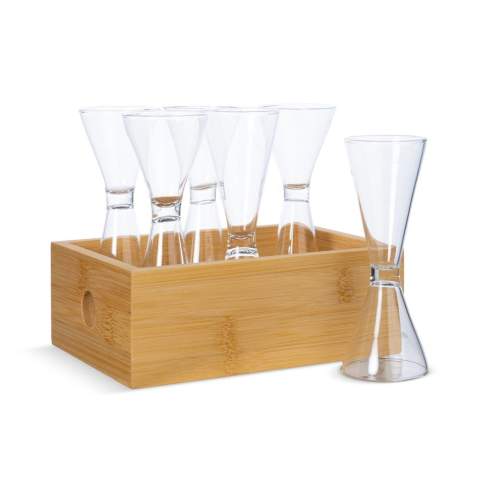 Mouth-blown shot glasses in a practical storage box designed by Pascal Charmolu. The glasses are reversible and thus allow for two different sizes of schnapps. Nice to bring out when you have guests or to give as a gift. Sagaform products are not available for sale in Scandinavia, Finland and Poland.