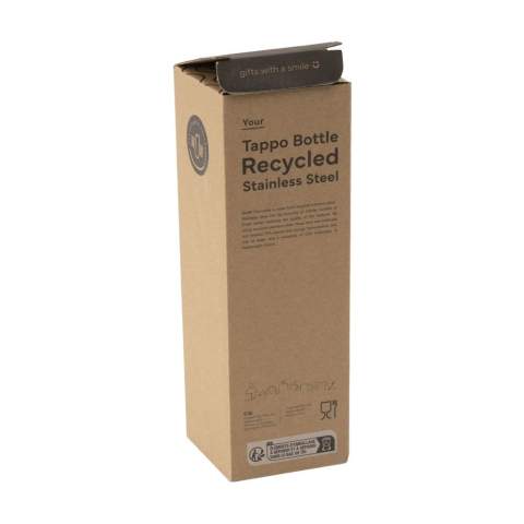 WoW! Doppelwandige Wasser-/Thermosflasche aus recyceltem Edelstahl. Diese Flasche hat einen Schraubverschluss mit einer kleinen Öffnung zum Trinken. Diese Öffnung kann mit einem Schraubverschluss verschlossen werden, der beim Abnehmen an der Flasche befestigt bleibt. Einfaches Öffnen und Schließen mit einer Hand. Ausgestattet mit einem praktischen Tragering. Diese Flasche ist die ideale Wahl für den Besuch im Fitnessstudio oder für sportliche Aktivitäten. Geeignet für die Aufbewahrung von kalten oder heißen Getränken in der gewünschten Temperatur. Auslaufsicher. Nicht spülmaschinengeeignet. RCS-zertifiziert. Gesamtes recyceltes Material: 80%. Fassungsvermögen 500 ml.      Edelstahl kann viele Male recycelt werden – die Qualität des Materials bleibt dabei weitgehend erhalten. Durch die Verwendung von recyceltem Edelstahl kommt eine geringere Menge an neuen Rohstoffen zum Einsatz. Das bedeutet weniger Energieverbrauch und weniger Wasserverbrauch.