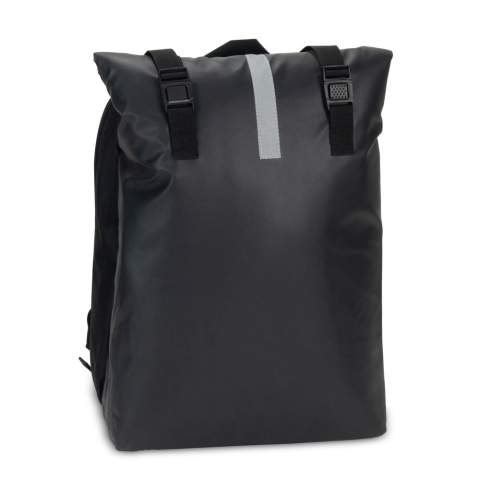 Convenient picnic backpack with cutlery, plates, cups and napkins for two people, a corkscrew and chopping board. A padded main compartment protects the content and a roll top keeps the inside dry. The back panel and shoulder straps are padded for added comfort and the reflective strip increases visibility in the dark.