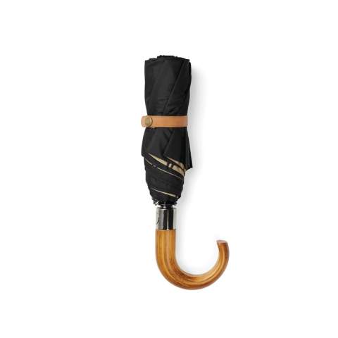 Parapluie 21 pouces en rPET 190T à double couche offre une protection suffisante contre la pluie, tandis que la belle doublure intérieure ajoute une touche d'élégance. Les baleines et le manche sont en fibre de verre, assurant la durabilité. La poignée du parapluie est en bois composite. Le parapluie dispose également d'une ouverture automatique pour plus de commodité et d'une option de fermeture manuelle. La pochette de rangement en tissu assorti. Dispose de la technologie de traceur AWARE™, validant l'utilisation authentique de matériaux recyclés, soulignant notre engagement envers un approvisionnement responsable. Emballage en kraft certifiés FSC®.<br /><br />UmbrellaMechanism: Ouvrir/Fermer automatiquement