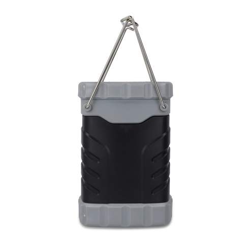Lanterne et torche en HIPS recyclé, avec 12 ampoules SMD d'une luminosité de 200lm. Comprend 3 piles AA pour une utilisation immédiate. Conçue avec une poignée en métal pour faciliter le transport ou la suspension, elle est idéale pour les activités de plein air et les situations d'urgence.