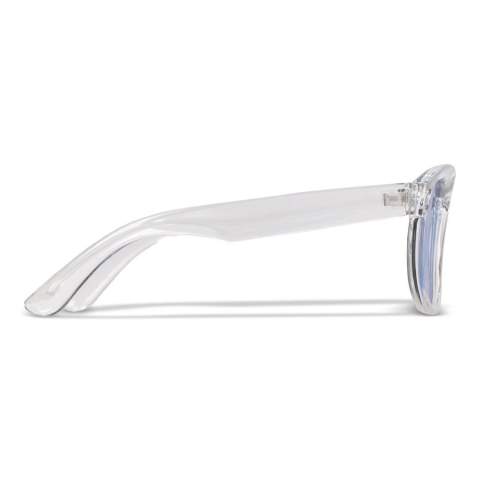 Élégantes et légères, ces lunettes de soleil UV400 offrent une protection oculaire supérieure grâce à leur design élégant et à leurs verres concaves uniques. La monture R-PC durable garantit un ajustement confortable, tandis que les lentilles élégantes en font un choix parfait pour les journées ensoleillées et la vie de tous les jours.