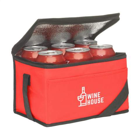 WoW! Cooler bag made from non-woven recycled non-woven polyester (80 g/m²). Suitable for 6 cans of drinks or food. Functional, compact, light, strong and durable. With carrying strap. GRS-certified. Total recycled material: 82%. Capacity approx. 4 litres.