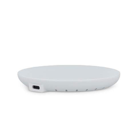 Charge your phone quickly and efficiently with this 15W wireless charger made from recycled ABS+PC. A LED indicator shows charging status, while the included 100cm USB-C cable ensures convenience. Only supports 15W wireless fast charging with a QC or PD adapter.