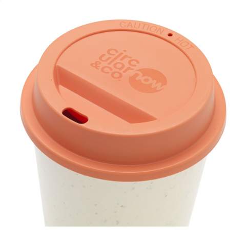 Double-walled, circular reusable coffee-to-go cup with lid. A product of the brand Circular&Co. The outer insulating layer of this cup is made of used single-use coffee cups. With inner wall and lid with drinking hole made of PP. The Now Cup is insulated, keeping your hands cool and your coffee or tea hot. Food Safe, BPA-free and melamine-free. 100% recyclable. Capacity 340 ml. Made in the UK.
EXTRA INFO: With a minimum order of 5,000 pieces, the lid of this product is available in any PMS colour. A way to create a perfect match between product and imprint.