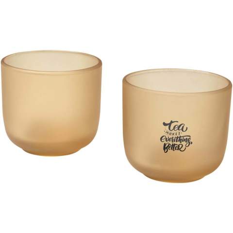 Enjoy your favourite drinks with the Male 2-piece 200 ml glass cup set, crafted from high-quality soda-lime glass for exceptional clarity and durability. Featuring a sleek, modern design, these versatile cups are perfect for serving water, juice, or cocktails. 