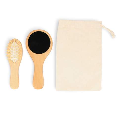 Améliorez votre routine quotidienne avec notre ensemble brosse et miroir en bois de Schima superba. Fabriqué en bois de Schima superba, ce duo écologique ajoute une touche de nature à vos soins de beauté. Découvrez une façon plus écologique de vous chouchouter tout en réduisant votre empreinte écologique.
