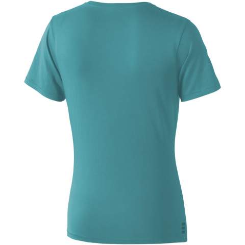 Das kurzärmelige Nanaimo Damen-T-Shirt aus 160 g/m2 Baumwolle ist perfekt für jede Gelegenheit und eine bequeme Ergänzung für jeden Kleiderschrank. Die ringgesponnene Baumwolle sorgt für ein stärkeres und glatteres Garn, was zu einem haltbareren Stoff führt, der ein hochwertiges Branding garantiert. Der feminine Schnitt und die Seitennähte sorgen für eine gute Passform, während das aufgedruckte Elevate-Branding im Nacken für zusätzlichen Komfort sorgt. Die verstärkten Schultern sorgen auch nach längerem Gebrauch für einen kontinuierlichen Sitz.