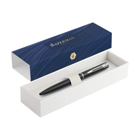 Blau schreibender Kugelschreiber der Marke Waterman. Der Allure kombiniert modernes Design mit hochwertiger Verarbeitung. Die schlanke Metallhülle mit glänzender Oberfläche verleiht dem Stift Stil und Eleganz. Ausgestattet mit stabilem Clip und praktischem Druckmechanismus für schnelles und einfaches Schreiben. Die zuverlässige Mine bietet ein geschmeidiges und gleichmäßiges Schreibgefühl. Ideal als stilvolles Geschenk und perfekt für den täglichen Gebrauch. Geliefert in einer Waterman-Geschenkbox. Hergestellt in Europa.