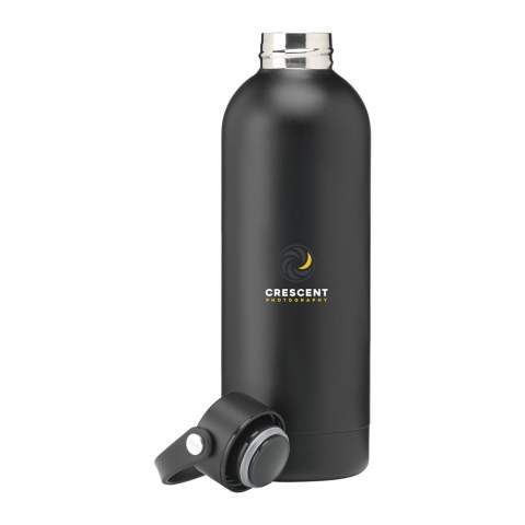 Double-walled water bottle/thermos bottle made from recycled stainless steel. Vacuum-insulated and leak proof. Finished with a matte, scratch-resistant powder coating. Suitable for keeping cold or hot drinks at temperature. RCS-certified. Total recycled material: 92%. Capacity 500 ml. Stainless steel can be recycled an infinite number of times whilst retaining the quality of the material. By using recycled stainless steel, fewer new raw materials are needed. This means less energy consumption, less use of water and a reduction of CO2 emissions. A responsible choice. Each item is supplied in an individual brown cardboard box.