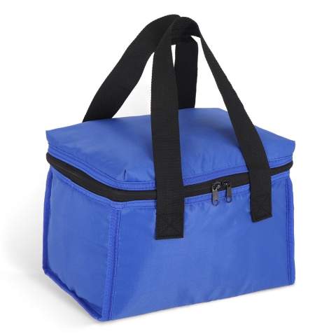 Spacious cooler bag. Thanks to its sleek design, it can be packed efficiently. An ideal bag for a picnic, holiday or a day on the beach. The slightly glossy material combined with the extra wide handles give this bag a modern look.