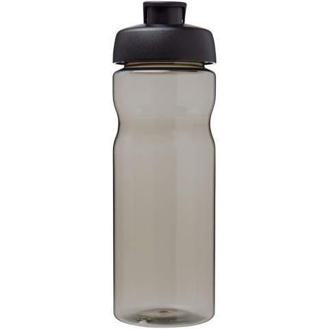 Bouteille de sport à simple paroi avec design ergonomique. La bouteille est faite à partir de plastique provenant de l'organisation Prevented Ocean Plastic. Le plastique est collecté à moins de 50 km d'un littoral océanique ou d'une voie navigable importante qui se jette dans l'océan. Il est ensuite trié et transformé en plastique recyclé de grande qualité et qui peut être en contact avec la nourriture en toute sécurité. La bouteille dispose d’un couvercle anti-déversement avec dessus à bascule, en plusieurs couleurs. Capacité de 650 ml. Couleurs à mélanger et assortir pour créer la bouteille parfaite. Pour plus de couleurs, contactez-nous. Fabriqué au Royaume-Uni. Emballée dans un sac en plastique PE recyclé. En raison de la nature du matériau recyclé, il peut y avoir quelques petites marques sur le corps de la bouteille.