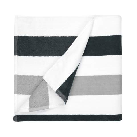 Kom in zomerse sferen met de T1-STRIPE Beach Towel Stripe Anthracite/Light Grey gekleurde strepen strandlaken van 90 x 190 cm.<br />Het strandlaken is jacquard gewoven en heeft 2 kleuren gecombineerd met wit. Geniet van de zachtheid door een stofdikte van 550 gr/m2 en een velours afwerking.<br />Ideaal voor een dag strand.<br />Geniet van de verschillende kleuren geïnspireerd op Latijns-Amerika.