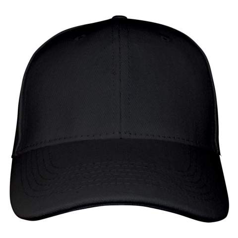 Découvrez la combinaison parfaite du style et du confort avec la Casquette heavy brushed - fabriqué en Italie. Fabriquée en 100% coton, cette magnifique casquette offre non seulement une sensation de luxe, mais aussi une qualité durable. Produite en Italie et dotée d'une fermeture en métal, cette casquette s'adapte parfaitement à toutes les têtes. Les six panneaux créent un look élégant et moderne, tandis que les couleurs s'accordent sans effort avec n'importe quelle tenue. Ajoutez une touche d'élégance italienne à votre garde-robe avec ce must-have intemporel.