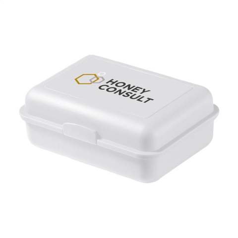 Practical, sizeable lunchbox made of sturdy bio-plastic. With handy click closure. Food Approved, taste neutral and 100% recyclable. Made in Germany.