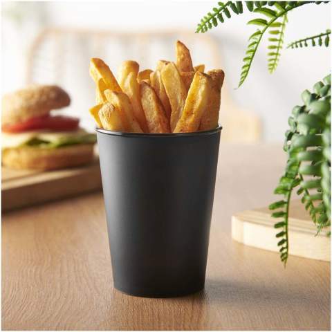 The Americano® Switch single-walled tumbler has a 300 ml capacity, ideal for cold drinks but also snacks – helping with the move away from single use containers. The tumbler is dishwasher safe, microwave safe and BPA-free. As part of the Americano® Switch family, you can customise your tumbler by adding a lid and grip as required. Made in the UK. Packed in a recycled PE plastic bag.