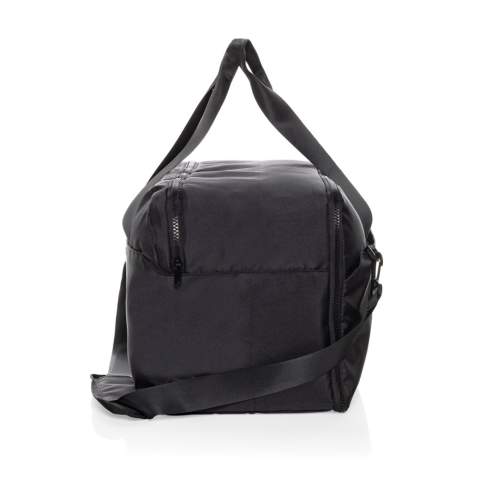 Your standard business Swiss Peak weekend bag with 15"6 inch laptop compartment for all your short business trips. Made with  Aware™ RPET 300D/150D.  Main compartment has additional pockets and an zipper pocket on the inside. Rigid zippers<br /><br />FitsLaptopTabletSizeInches: 15.6<br />PVC free: true