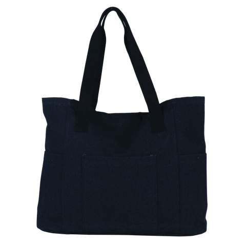 Geräumige Einkaufstasche aus recycelten Canvas-Material. Die Struktur und der Washed-Look verleihen der Tasche ein strapazierfähiges Aussehen. Die Tasche ist komplett gefüttert und wird mit Baumwollgriffen und einem verstärktem Boden geliefert. Durch die Größe der Tasche ist sie ein idealer Begleiter für einen schönen Strandtag.