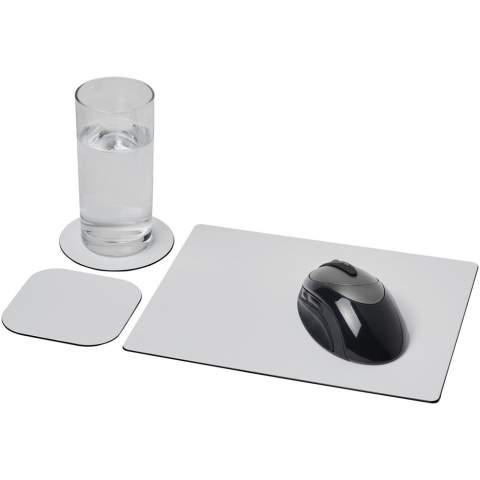 Geliefert mit einem Brite-Mat® Mousepad und einem Set passender Untersetzer. Das Set besteht aus einem rechteckigen Mousepad (0,3 x 19 x 21 cm), einem quadratischen (0,3 x 9,5 x 9,5 cm) und einem runden Untersetzer (0,3 x ø 9,5 cm).