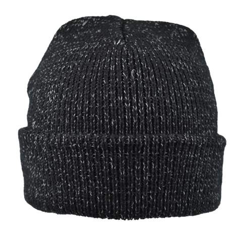 Ce bonnet garde votre tête bien au chaud et est doté d'un fil réfléchissant, qui est particulièrement visible à la tombée de la nuit. Style, chaleur et réflexion combinés !