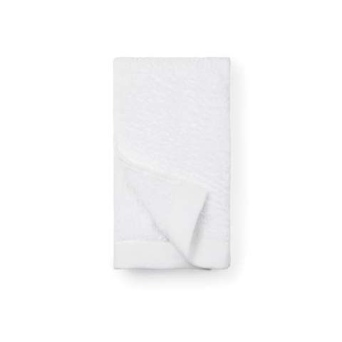 Towel with 68% cotton and 32% lyocell. Lyocell is a natural fibre obtained from certified forests. The process is as energy and chemical efficient as is currently possible. This blend produces a cool, soft and durable fabric with a solid feel, and, on account of the lyocell blend, it has excellent absorbency. Produced in a colour scheme of earth tones in a variety of sizes.
