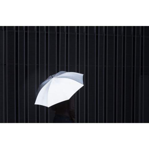 Opvallend zichtbare paraplu van 190T fluorescerend 'high-visibility' polyester. Met automatische telescoopvering, glasvezel frame, metalen steel, soft grip en klittenbandsluiting.