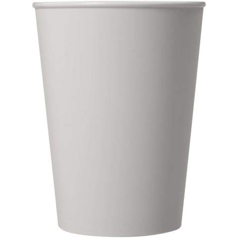 The Americano® Switch Renew single-walled tumbler has a 300 ml capacity, and is ideal for cold drinks, but also for ice cream or even fries! The tumbler contains 25% plastic derived from sugar cane, reducing the need for virgin plastic. The tumbler is dishwasher safe, microwave safe and BPA-free. As part of the Americano® Switch family, you can customise your tumbler by adding a lid and grip as required. Made in the UK. Packed in a recycled PE plastic bag.