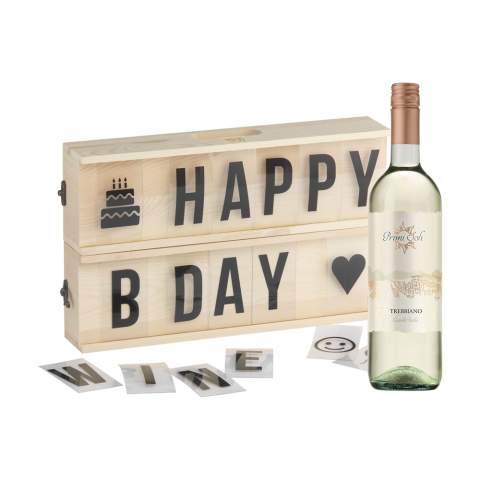 Rackpack Wine Sign: a wine gift box for one bottle of wine which can be turned into a letterbox with two rows for your own text. It contains 85 letters, numbers and symbols. Rackpack: a wine gift box made of wood with a new second life! • 85 letters and symbols included • suitable for one bottle of wine • 8-10 mm pine wood • wine not included. Each item is supplied in an individual brown cardboard box.