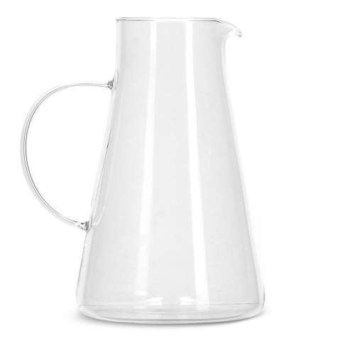 The InSideOut carafe set Elin consists of 2 glasses and a carafe with handle. The set is made of borosilicate, a heat-resistant and very strong glass. The design is simple but stylish, without frills or extra edges and therefore perfect to combine with other tableware or crockery. The jug has a capacity of 1.2L and the glasses iester 270 ml and are microwave safe. Both the jug and the glasses can be provided with an engraving.
