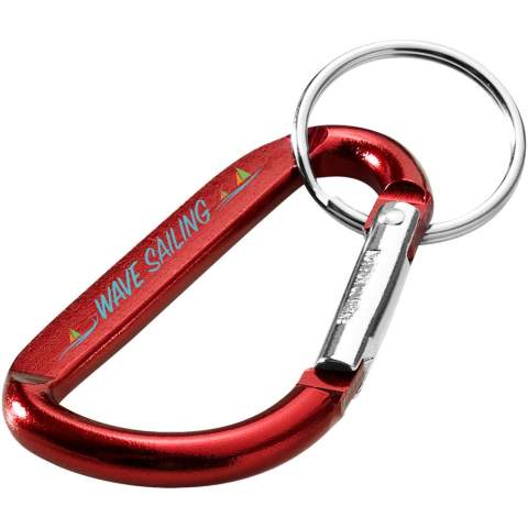 Le porte-clés Timor à mousqueton est très pratique puisqu'il peut être attaché à un sac à dos. Il est fabriqué en aluminium léger et résistant et présente une finition métallique saisissante. Timor propose différentes options pour ajouter un logo visible. Le mousqueton n'est pas adapté à l'escalade.