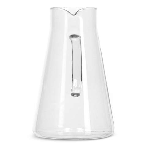 The InSideOut carafe set Elin consists of 2 glasses and a carafe with handle. The set is made of borosilicate, a heat-resistant and very strong glass. The design is simple but stylish, without frills or extra edges and therefore perfect to combine with other tableware or crockery. The jug has a capacity of 1.2L and the glasses iester 270 ml and are microwave safe. Both the jug and the glasses can be provided with an engraving.
