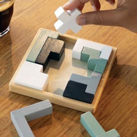 The Cree wooden puzzle is a fun brain teaser made from high-quality wood with  pieces that fit together to form a fun design. It's great for mental stimulation. Comes in kraft gift box.