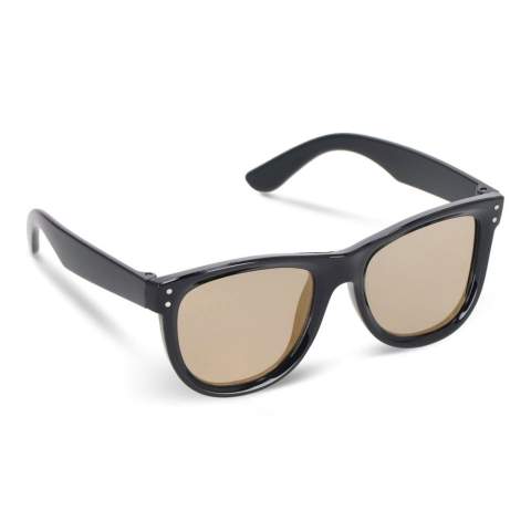 Bold and stylish, these sunglasses with UV400 protection are designed for modern adventurers. Featuring a durable R-PC frame and sleek lenses, they provide full UV protection while ensuring a comfortable and lightweight fit. A must-have accessory for sunny days.