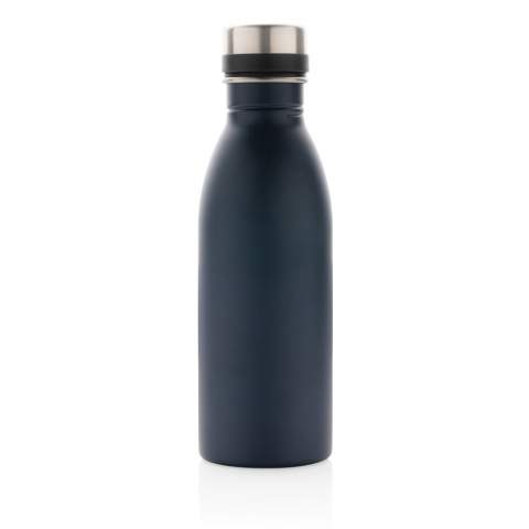Diese Wasserflasche aus 18/8 Stahl ist ein Leichtgewicht und somit perfekt für den Alltag. Nur für kalte Getränke geeignet. In vielen Farben erhältlich. Die weiß-graue ist PMS Cool Gray 1. Inhalt: 500ml. Nur Handwäsche.