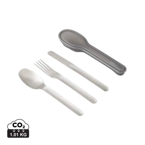 Een compacte roestvrijstalen mes-, vork- en lepelset die prettig in gebruik is en in de koffer past, zodat u hem gemakkelijk mee kunt nemen. Geen dunne plastic vorken meer die niet geschikt zijn voor het doel of slecht gewassen kantinebestek.