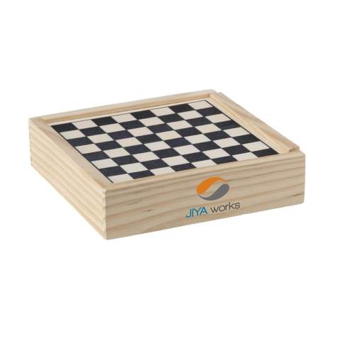 5 classic games in a wooden box. Incl. instructions. Each piece in a protective cardboard sleeve.