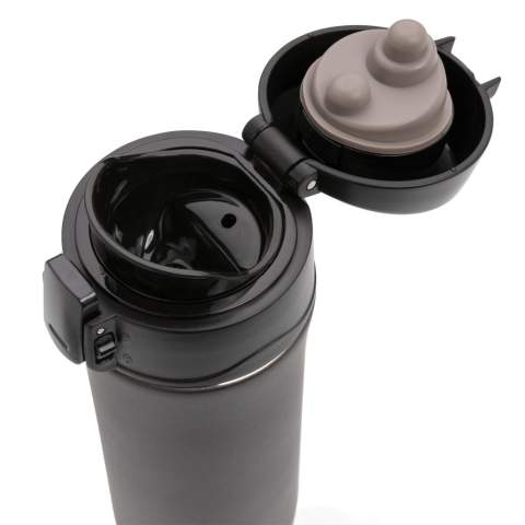 A beautiful metallic version of this great double wall stainless steel vacuum mug that keeps your drink warm for up to 5 hours or cool for up to 15 hours. The lid is lockable and therefore avoids any risk of leaking or spilling. The lid is easy to keep clean for optimal hygiene and is dishwasher safe. The unique design of the mug allows you to drink conveniently and safely with one hand directly from the mug. The size of the mug is suitable to place in any car drink holder. Capacity: 300 ml.<br /><br />HoursHot: 5<br />HoursCold: 15