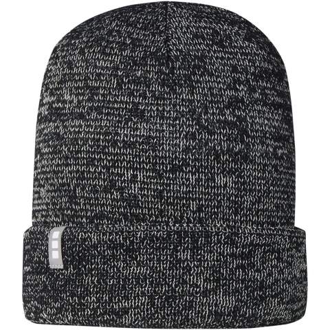The Rigi beanie has added reflective details which does not only add a modern and dynamic touch to your look, but also ensure that you stay visible and safe in low-light conditions. Made from polyester and acrylic at a 9-gauge density, the beanie offers durability and a soft, cozy feel. 