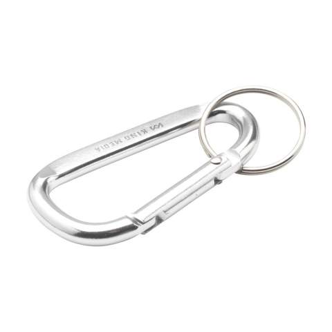 WoW! Mousqueton en aluminium recyclé avec porte-clés en métal (ne convient pas pour l'escalade). GRS-zertifiziert. Gesamtes recyceltes Material: 81%.     L'utilisation d'aluminium recyclé permet de réduire le nombre de nouvelles matières premières utilisées pour la fabrication de ce produit. Cela signifie moins de consommation d'énergie et moins d'utilisation d'eau.
