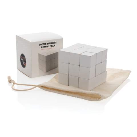 Jeu de réflexion composé de pièces en bois qui s'emboîtent et forment un cube, parfait pour stimuler le cerveau ! Livré dans une pochette en toile pour un rangement facile.