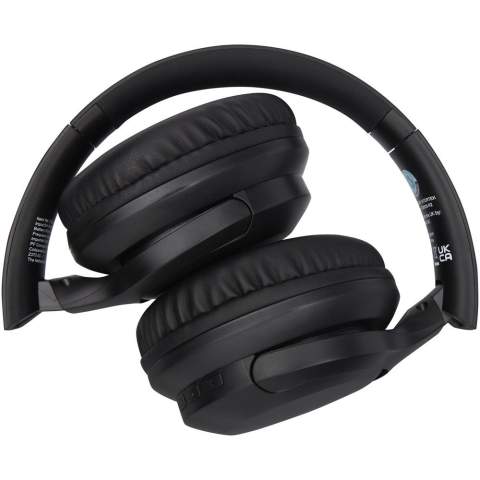 Wireless headphones made of recycled plastic. The headphones includes a microphone to answer phone calls, and the over-ear design of the earcups gives a fantastic sound experience. Bluetooth® 5.2 with a connection range of up to 10 meters. Ergonomic design with spongy earcups for a comfortable fit. The earcups can be folded up and rotated. The built-in 300mAh rechargeable battery provides up to 12 hours playback time at max volume. Delivered in a gift box with an instruction manual (both made of sustainable material).