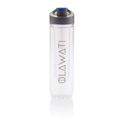 800ml Tritan Flasche mit Früchte-Aromafach. Bereichern Sie Ihr Wasser mit Vitaminen und einer Menge Geschmack durch das einfache Hinzufügen von frischen Früchten im Aromafach. Dieses Fach kann durch das Zusetzen von Eiswürfeln auch als Kühlfach verwendet werden. Nur Handwäsche.