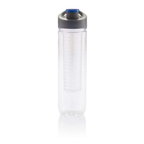 800ml Tritan Flasche mit Früchte-Aromafach. Bereichern Sie Ihr Wasser mit Vitaminen und einer Menge Geschmack durch das einfache Hinzufügen von frischen Früchten im Aromafach. Dieses Fach kann durch das Zusetzen von Eiswürfeln auch als Kühlfach verwendet werden. Nur Handwäsche.