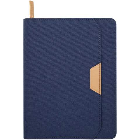 The Nomumi A5 portfolio with rounded corners is a handy office essential made of recycled plastic. Featuring 64 cream coloured 80 g/m2 lined sheets, a zipper closure, pen loop, and an accordion pocket.