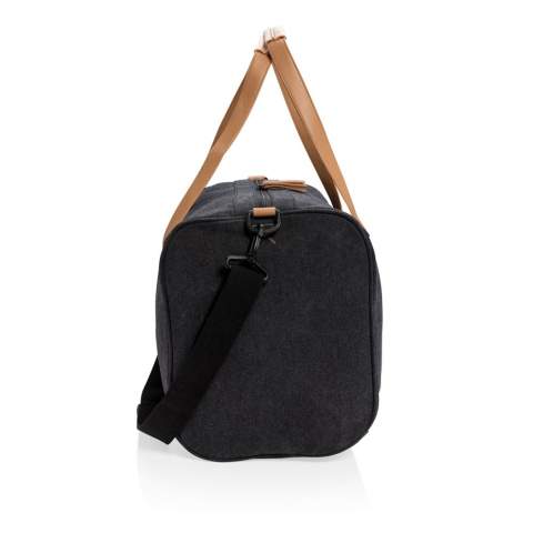 Take your light travel or business essentials with you comfortably and stylishly in this natural and durable canvas bag. Including removable and adjustable shoulder strap. PVC free.<br /><br />PVC free: true