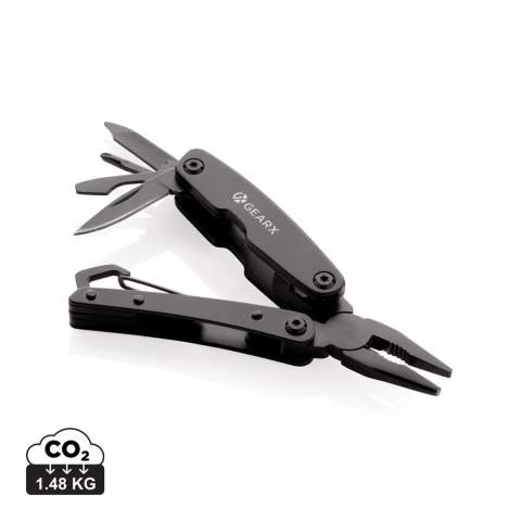 Pocket size multitool gemaakt van sterk 420 roestvrij staal. Met meerdere functies, waaronder: langneus-tang, standaardtang, draadknippers, mes, flesopener, platte schroevendraaier, Philips-schroevendraaier, vijl, vijlreiniger en karabijnhaak. Verpakt in FSC® mix verpakking.